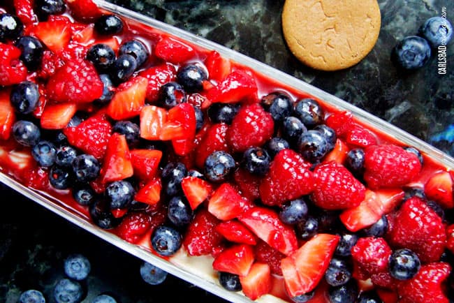 White-Chocolate-Chip-Berry-Cheesecake-Dip2