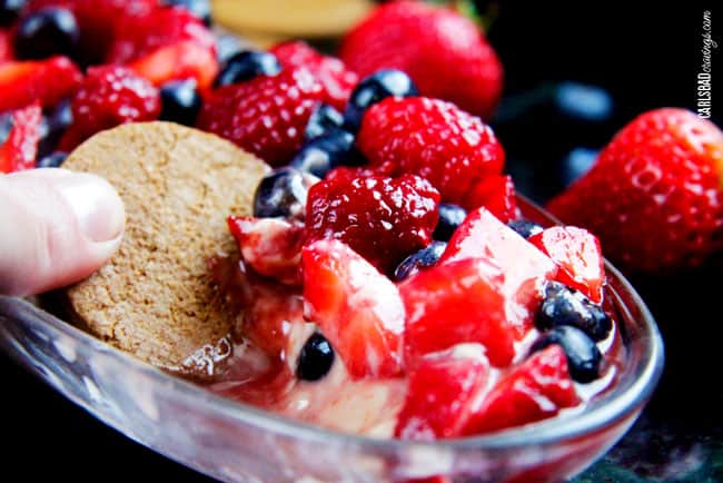 White-Chocolate-Chip-Berry-Cheesecake-Dip5
