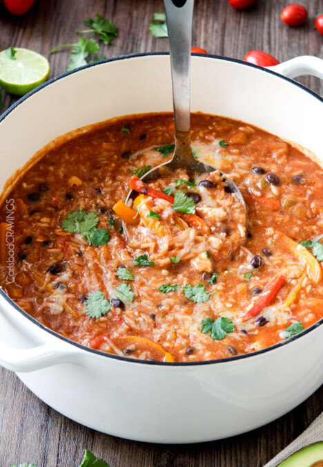 ONE POT Pepper Jack Chicken Fajita and Rice Soup is packed with your favorite fajita flavors and is SO easy, delicious and comforting! The whole family will love this!