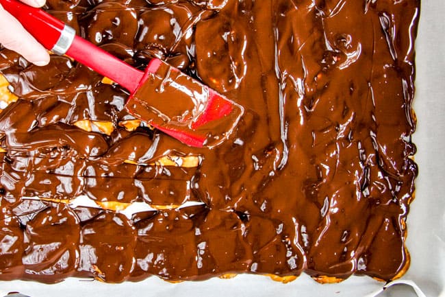 Ridiculously EASY Pistachio Chocolate Pretzel Bark is the best pretzel bark recipe I have ever made - perfect for holiday gifts!ย It's easy, stress free, make ahead and everyone looooooves it!