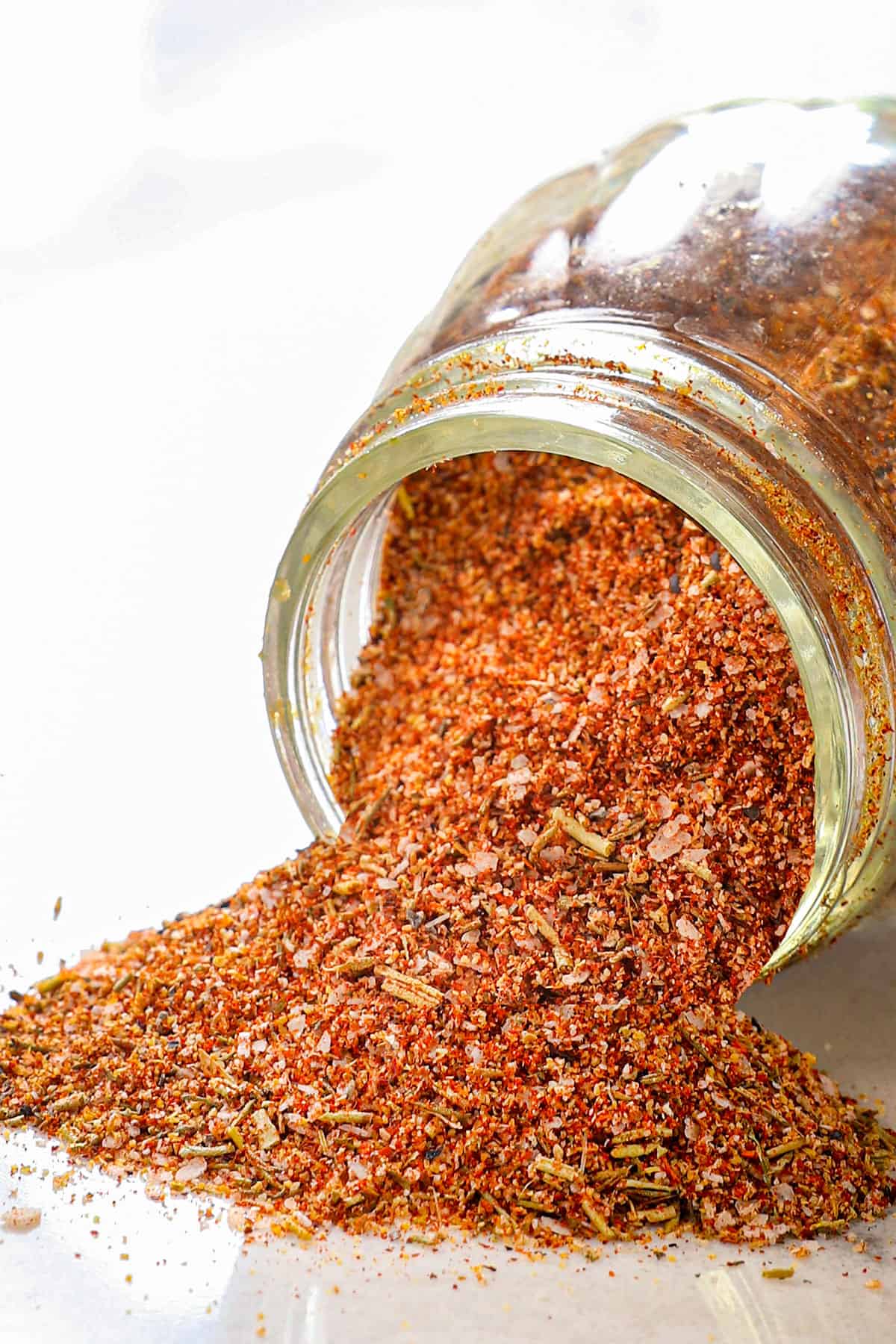 showing how to store steak seasoning recipe in a jar