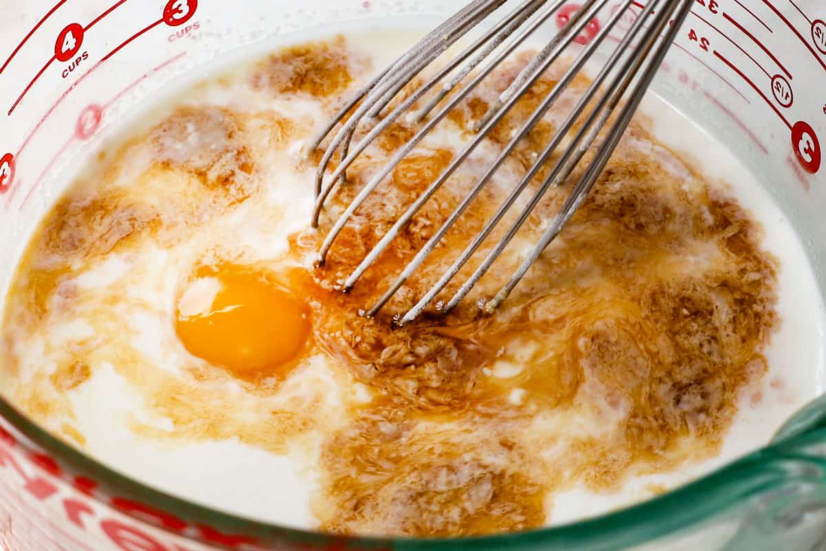 Whisk the egg and vanilla into the milk until thoroughly combined.